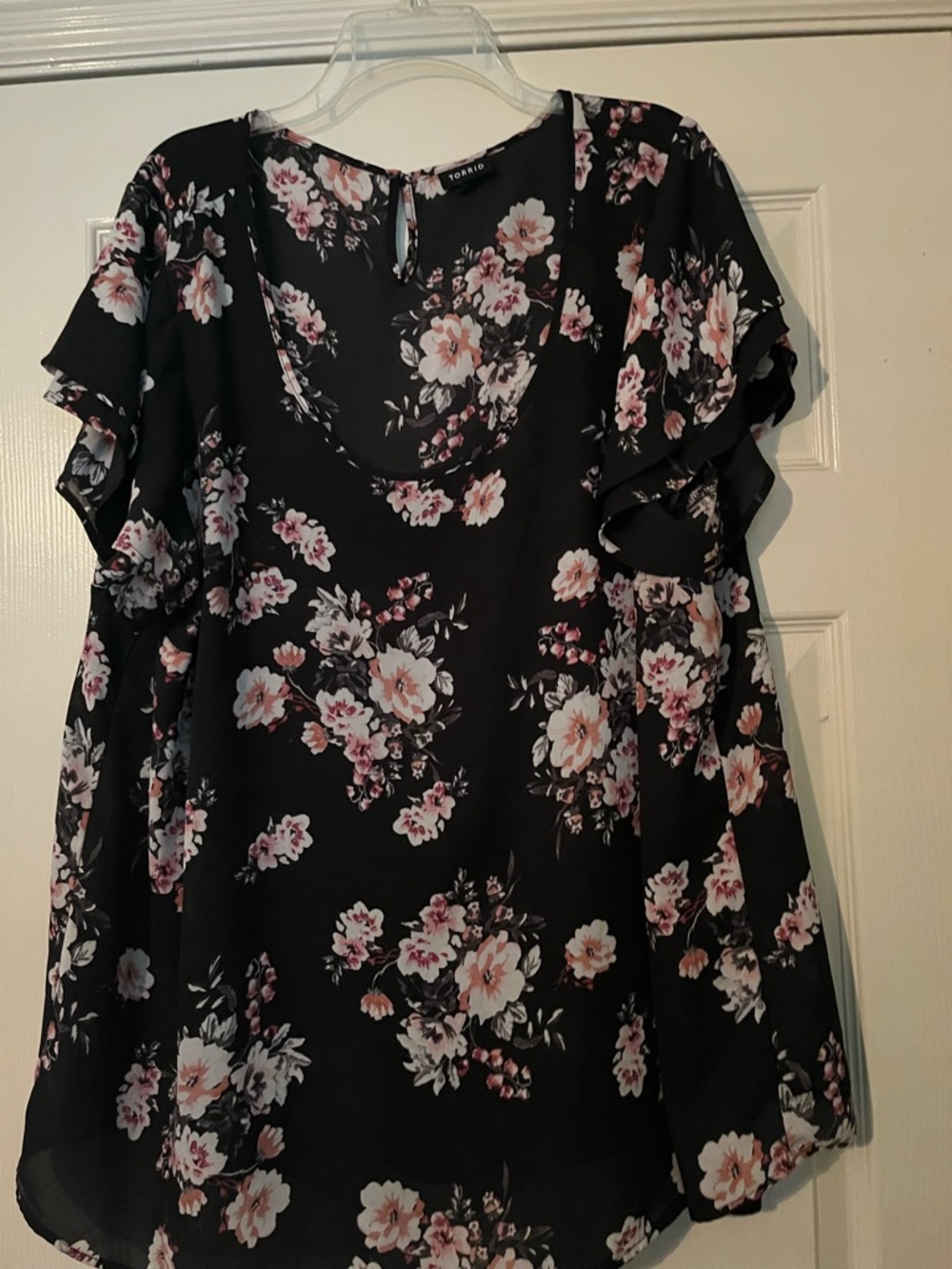 torrid Black Floral Ruffle Sleeve Top